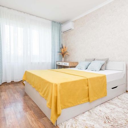 Prekrasnye Apartamenty Na Arbate Almaty Eksteriør billede